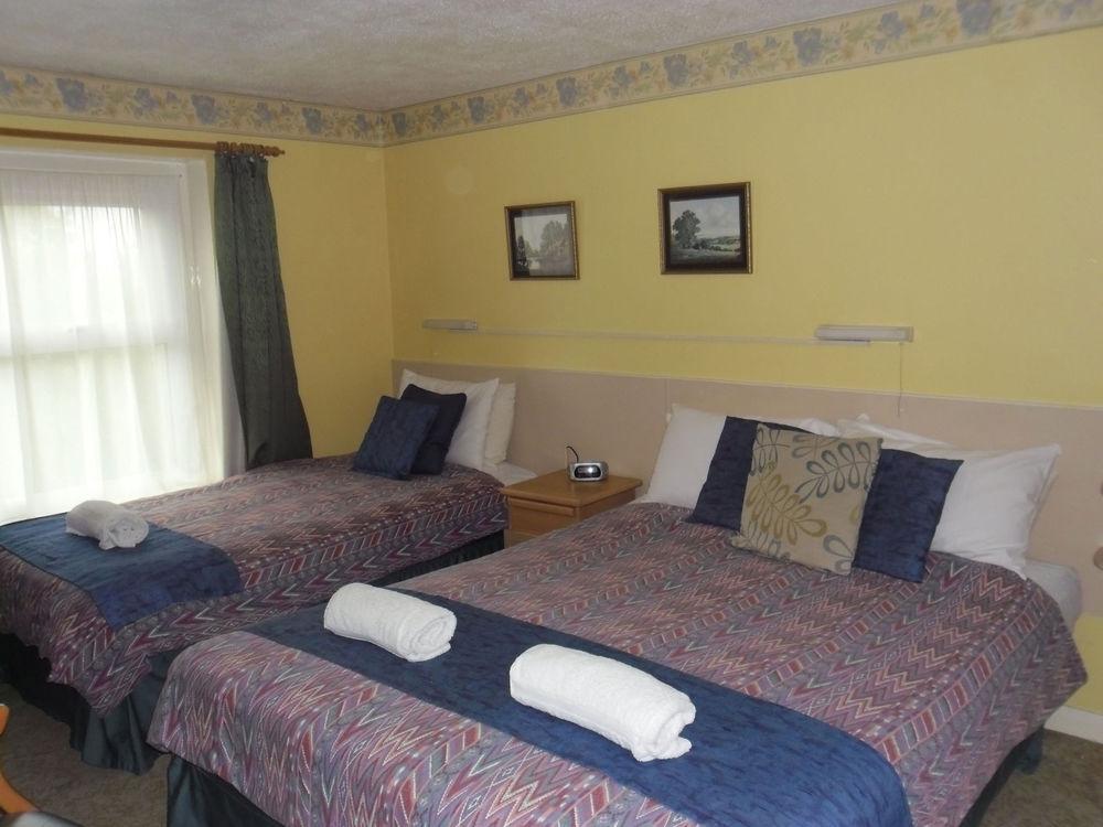 Chad Hill Hotel Сэнддаун Экстерьер фото