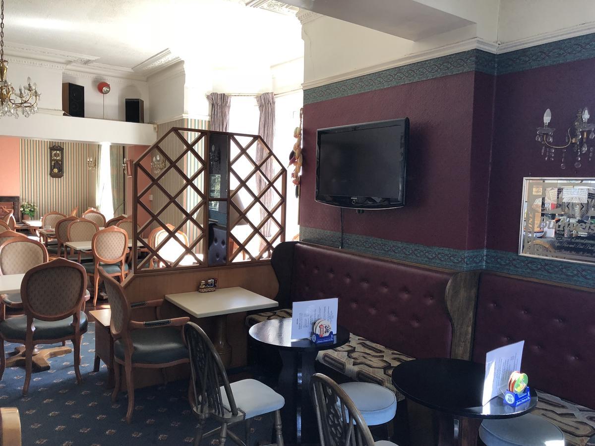Chad Hill Hotel Сэнддаун Экстерьер фото