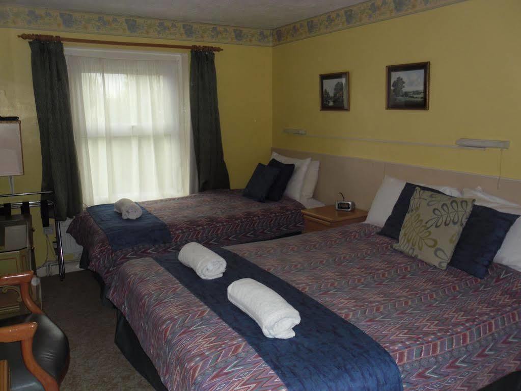 Chad Hill Hotel Сэнддаун Экстерьер фото